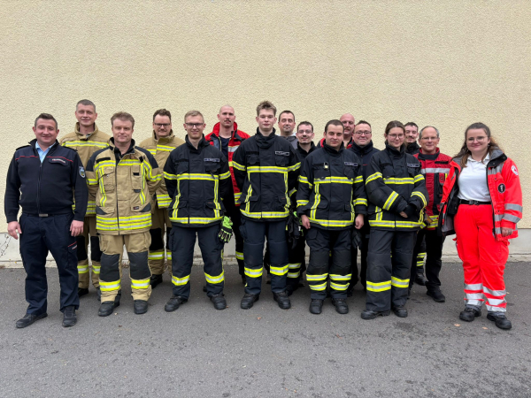 Drei Kameraden erfolgreich zum Atemschutzgeräteträger ausgebildet